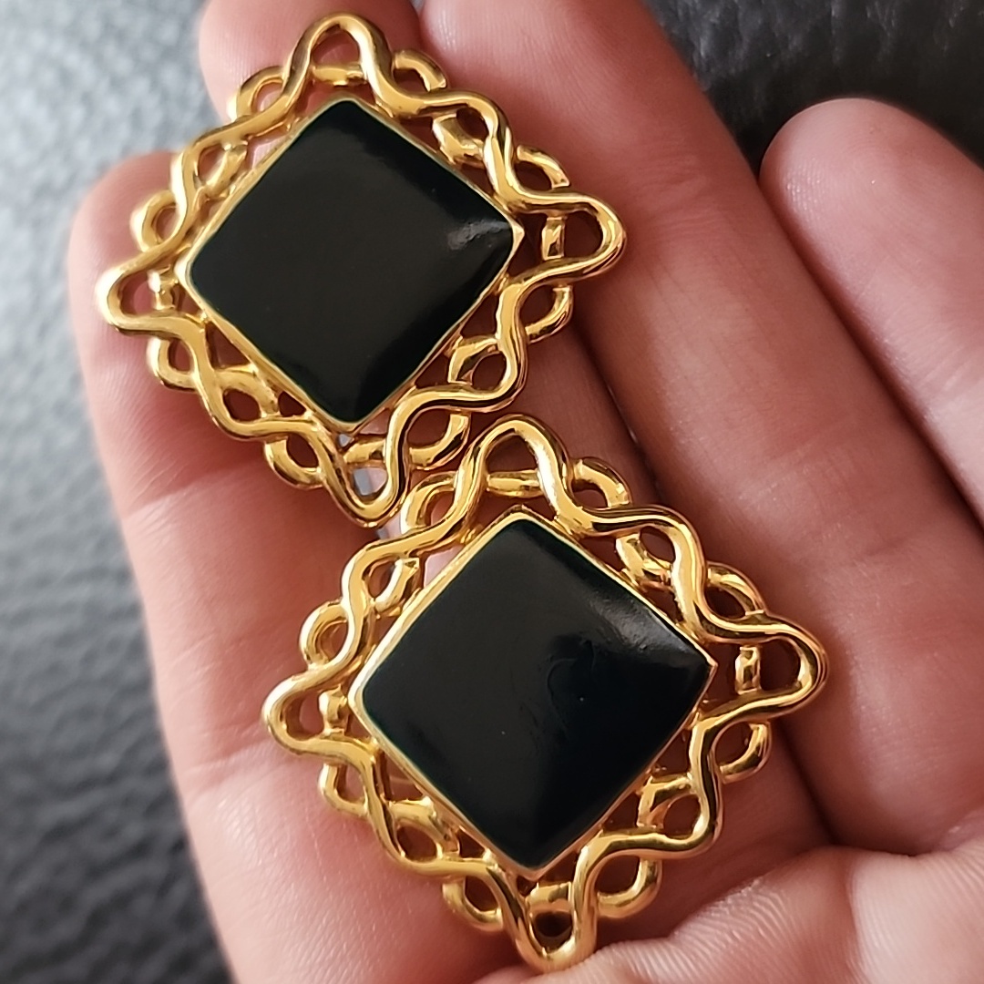 Vtg Earrings